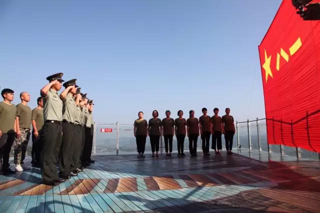 喜迎八一，向軍人致敬！馬仁奇峰面向全國(guó)軍人景區(qū)門(mén)票免費(fèi)！