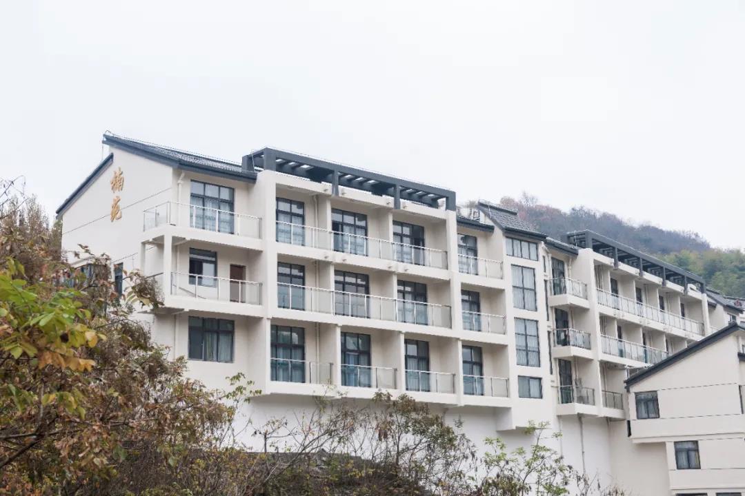 交出手機(jī)！住宿免費(fèi)！你敢挑戰(zhàn)嗎？